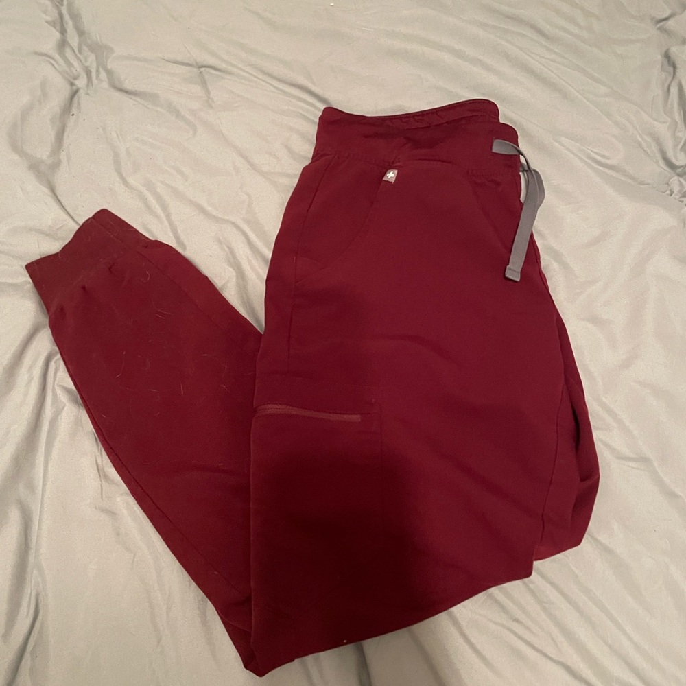 Maroon Figs set
